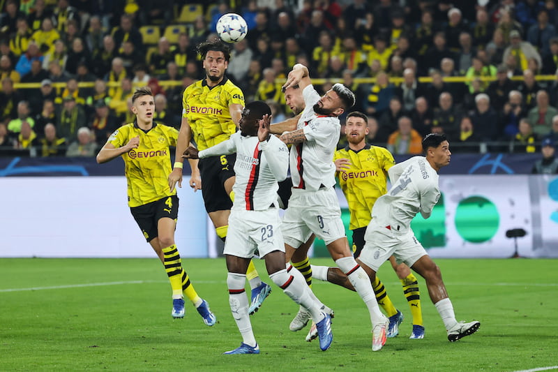 Phân tích phong độ của AC Milan vs Dortmund